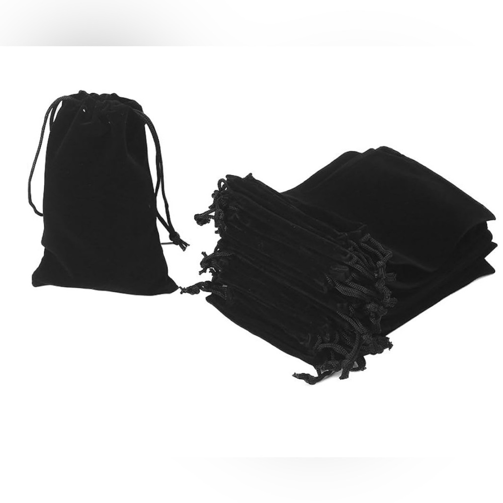 Package 20pcs Velvet Drawstring Bags, 5x7 inches Velvet Pouches  (Black)